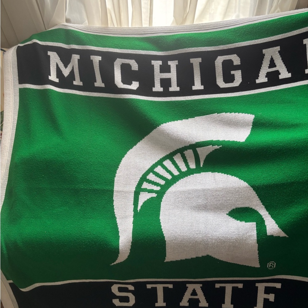 Michigan State Spartans knit  Blanket by David Smith co